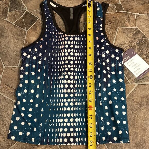 NWT Threads 4 Thought High Performance Workout Tank With Built in Shelf Bra Sz S - Picture 3 of 10